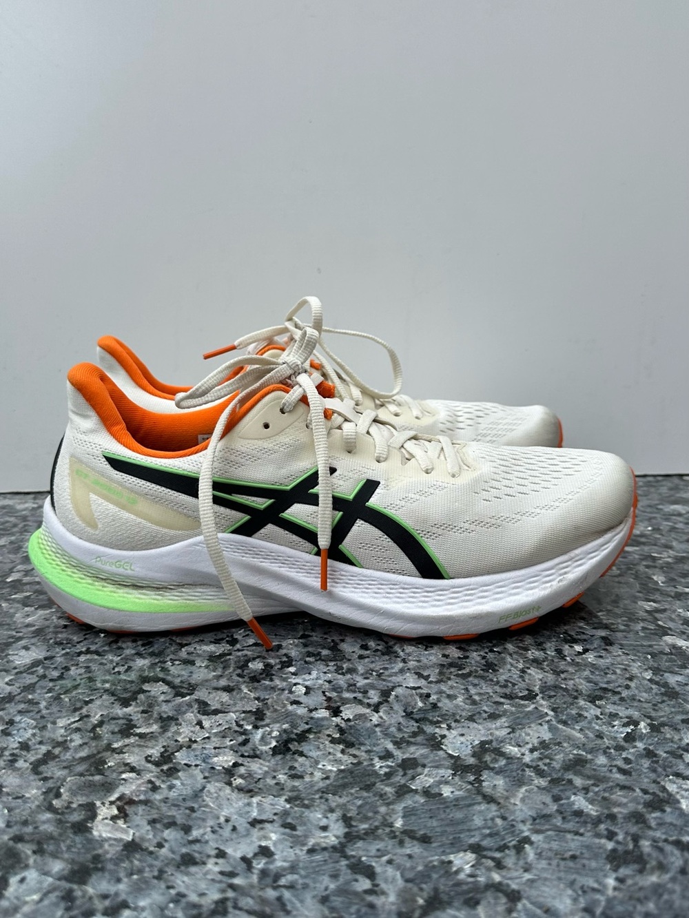 ASICS GT-2000 12 Men's Size 10 White Running Shoes Sneakers Athletic 1011B809